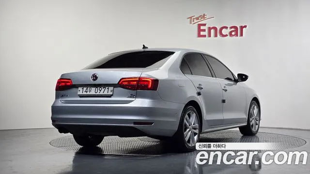 Volkswagen Jetta 2015 — фото 2