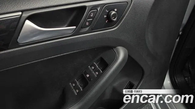 Volkswagen Jetta 2015 — фото 14