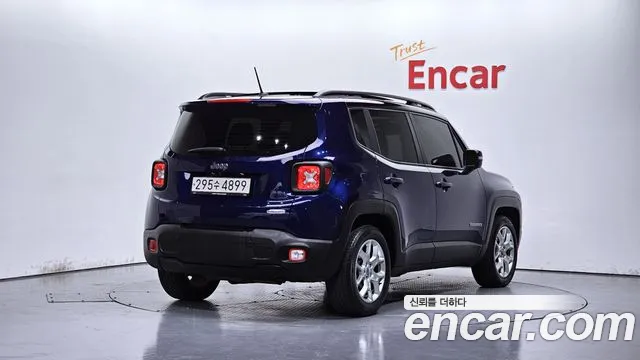 Jeep Renegade 2016 — фото 2