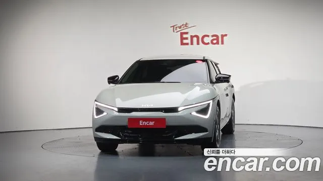 Kia EV6 2025 — фото 2