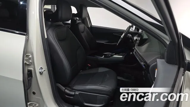 Kia EV6 2025 — фото 9