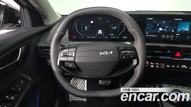 Kia EV6 2025 — фото 12