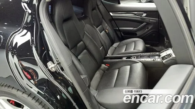 Porsche Panamera 2015 — фото 12