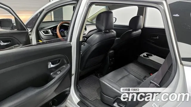 Kia Carens 2015 — фото 11