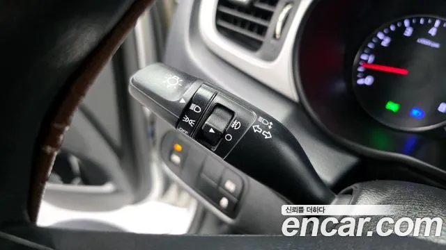 Kia Carens 2015 — фото 16