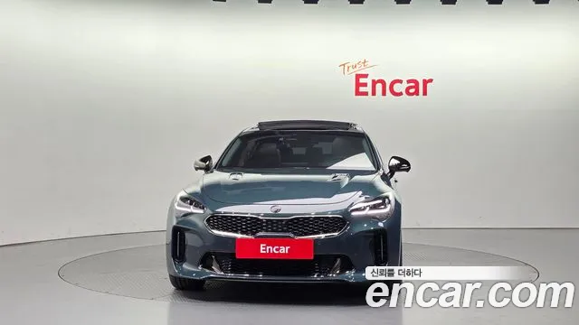 Kia Stinger 2023 — фото 3