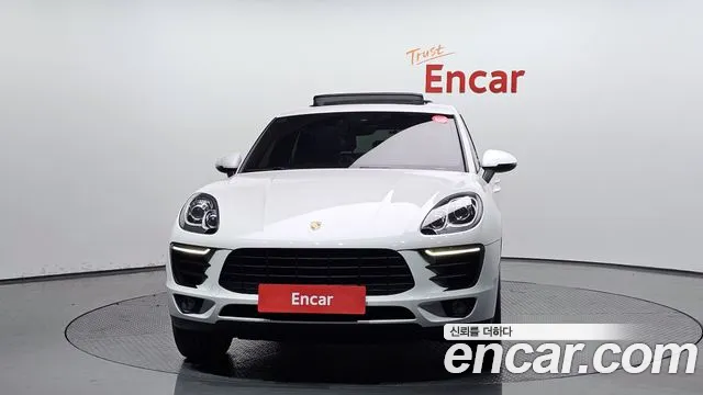 Porsche Macan 2017 — фото 3