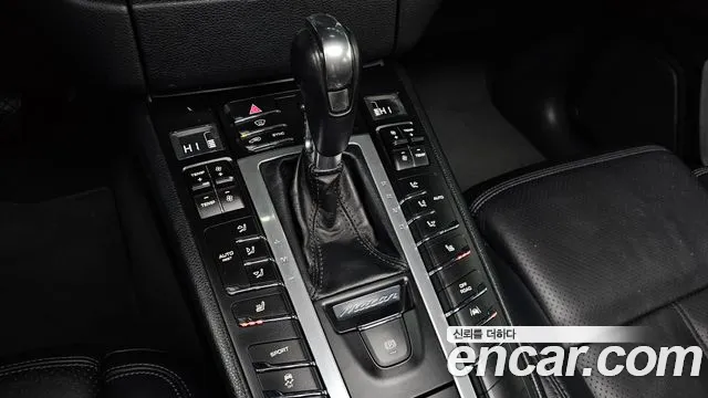 Porsche Macan 2017 — фото 9