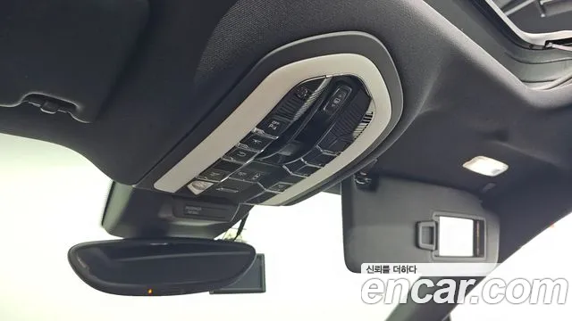 Porsche Macan 2017 — фото 17