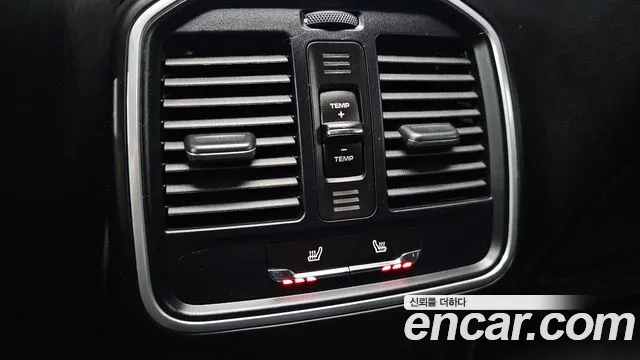 Porsche Macan 2017 — фото 19