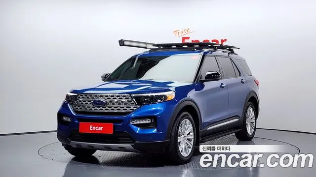 Ford Explorer 2022 — фото 1