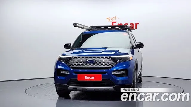 Ford Explorer 2022 — фото 3