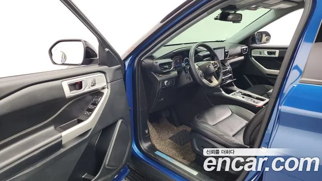 Ford Explorer 2022 — фото 10