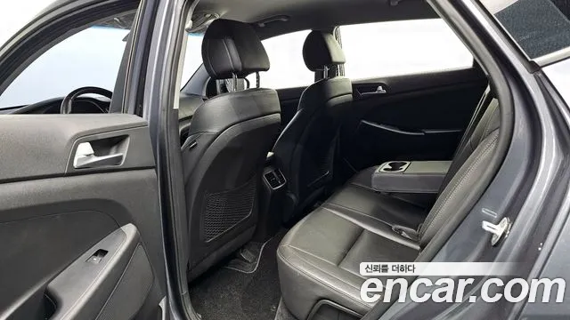 Hyundai Tucson 2018 — фото 12