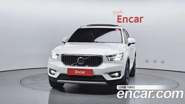 Volvo XC40 2021 — фото 3
