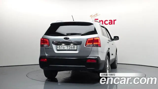 Kia Sorento 2011 — фото 4