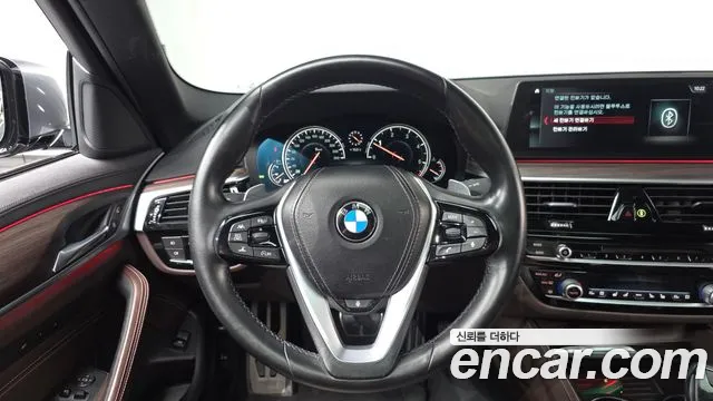 BMW 5-Series 2017 — фото 12