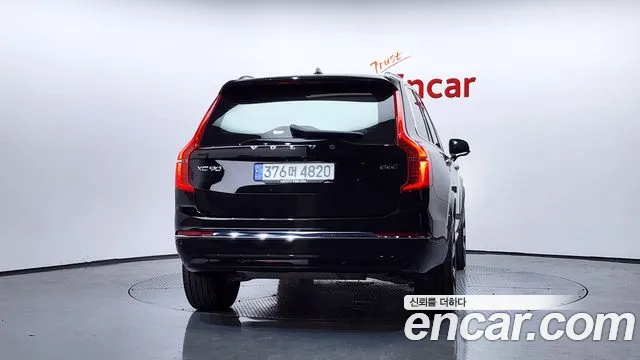 Volvo XC90 2023 — фото 4