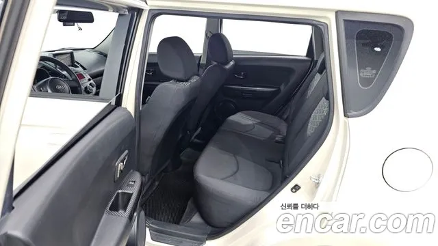 Kia Soul 2010 — фото 12
