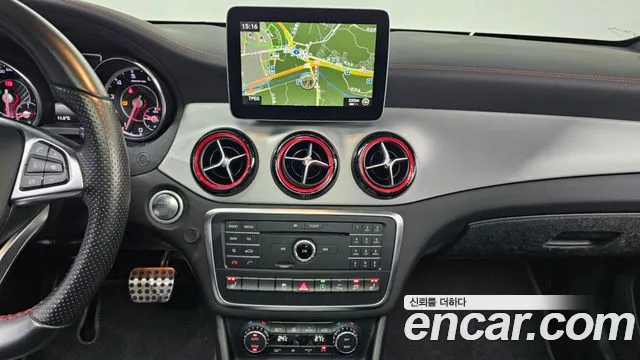 Mercedes-Benz GLA-Class 2017 — фото 14