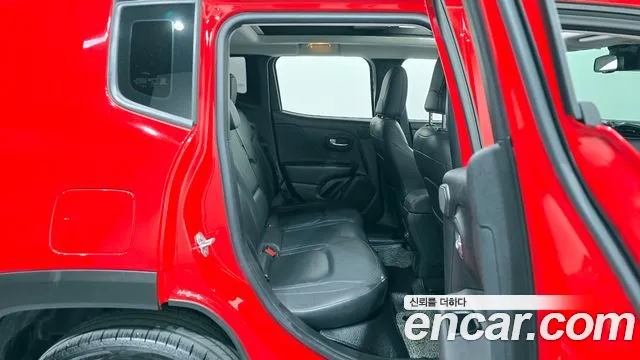 Jeep Renegade 2019 — фото 12