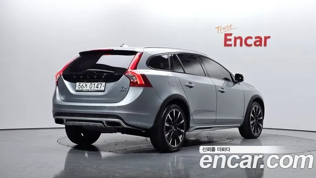 Volvo V60 2016 — фото 2