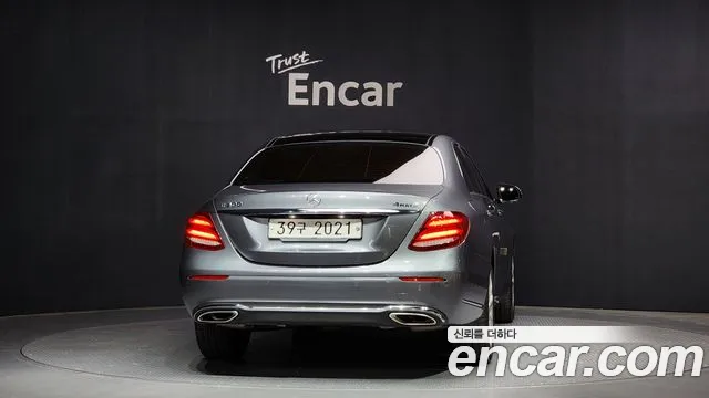 Mercedes-Benz E-Class 2019 — фото 4