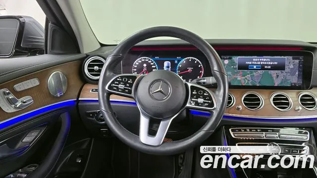 Mercedes-Benz E-Class 2019 — фото 13