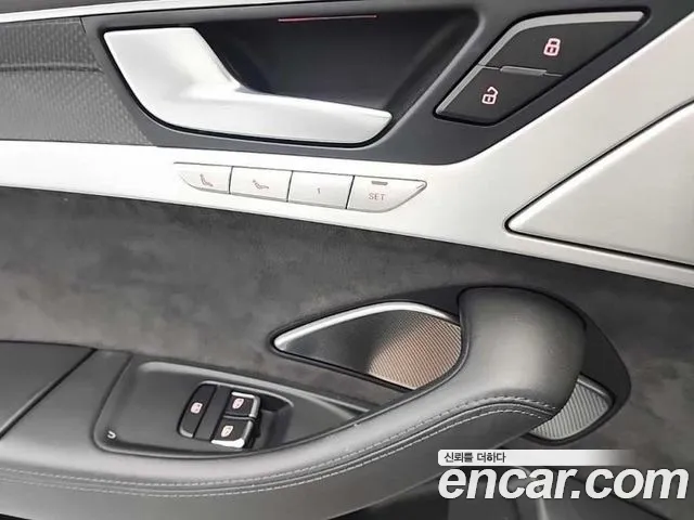 Audi S8 2013 — фото 14