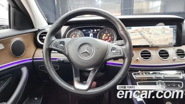 Mercedes-Benz E-Class 2017 — фото 13