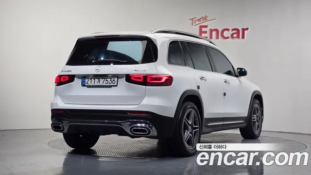 Mercedes-Benz GLB-Class 2021 — фото 2