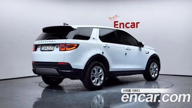 Land Rover Discovery Sport 2021 — фото 2