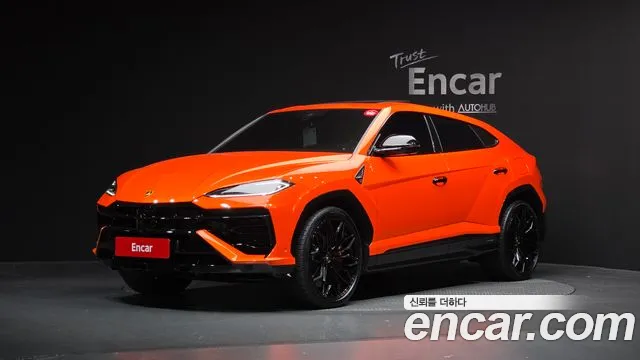 Lamborghini Urus 2025 — фото 1