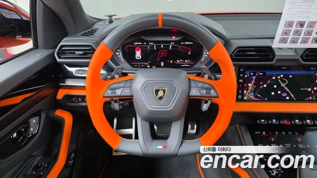 Lamborghini Urus 2025 — фото 13