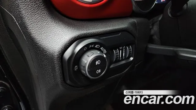 Jeep Wrangler 2021 — фото 19