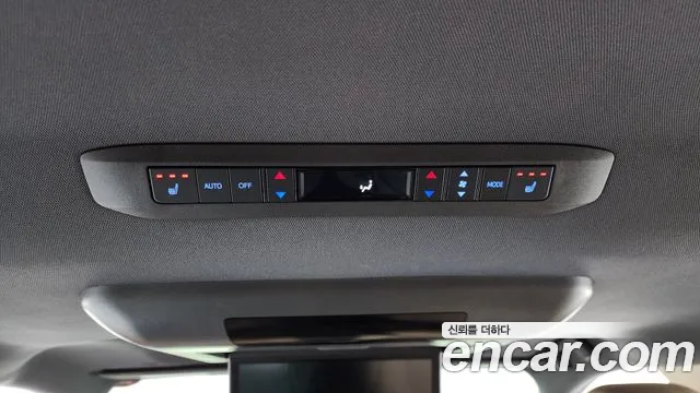 Toyota Sienna 2023 — фото 19