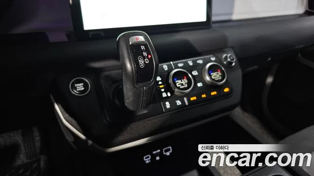 Land Rover Defender 2020 — фото 8