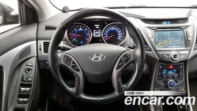 Hyundai AVANTE 2014 — фото 13
