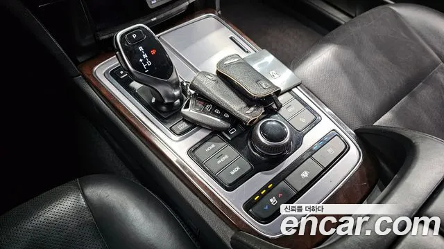 Hyundai Equus 2014 — фото 9