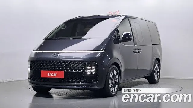Hyundai Staria 2023 — фото 1
