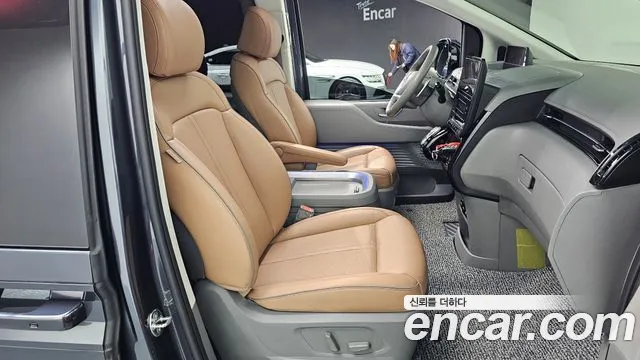 Hyundai Staria 2023 — фото 10