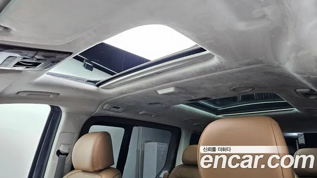 Hyundai Staria 2023 — фото 17