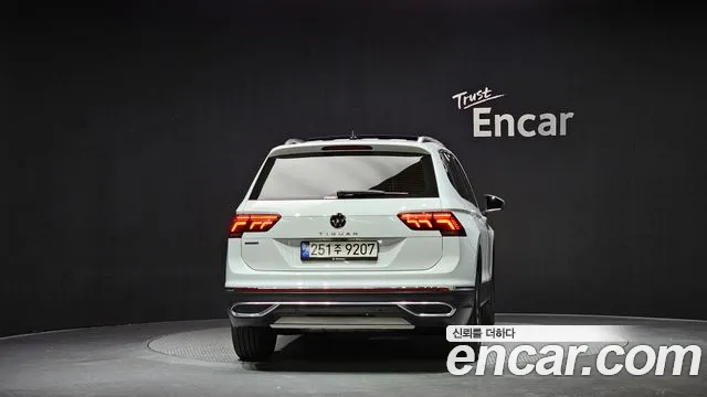 Volkswagen Tiguan 2023 — фото 4