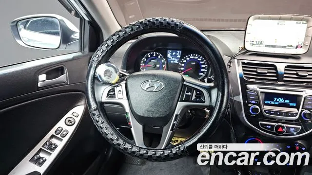 Hyundai Accent 2017 — фото 13