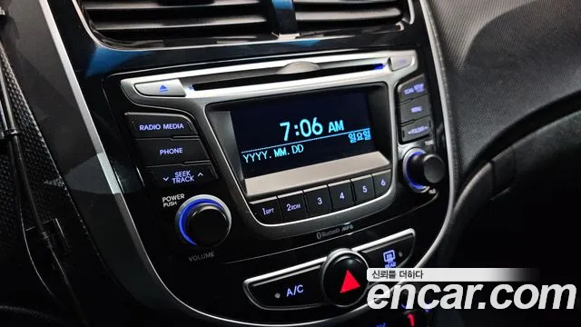 Hyundai Accent 2017 — фото 15