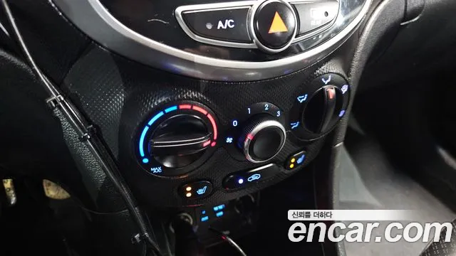 Hyundai Accent 2017 — фото 16