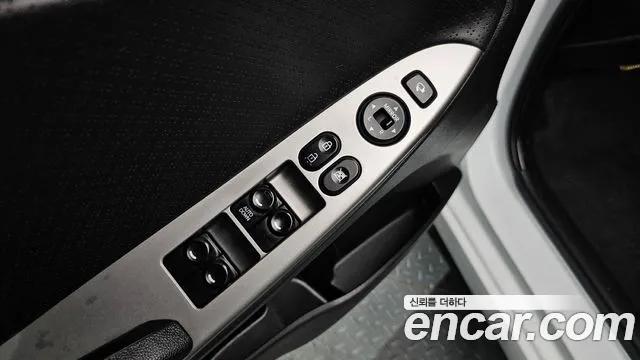 Hyundai Accent 2017 — фото 18