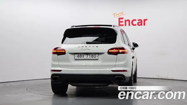 Porsche Cayenne 2017 — фото 4