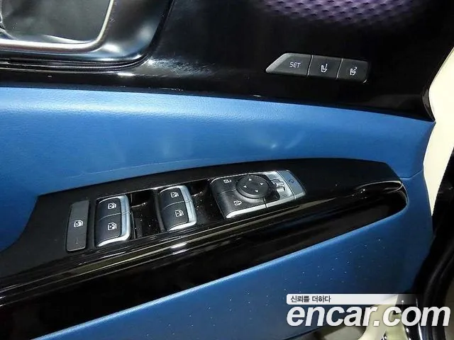 Kia Canival 2023 — фото 13