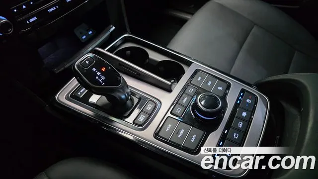 Hyundai Equus 2015 — фото 9